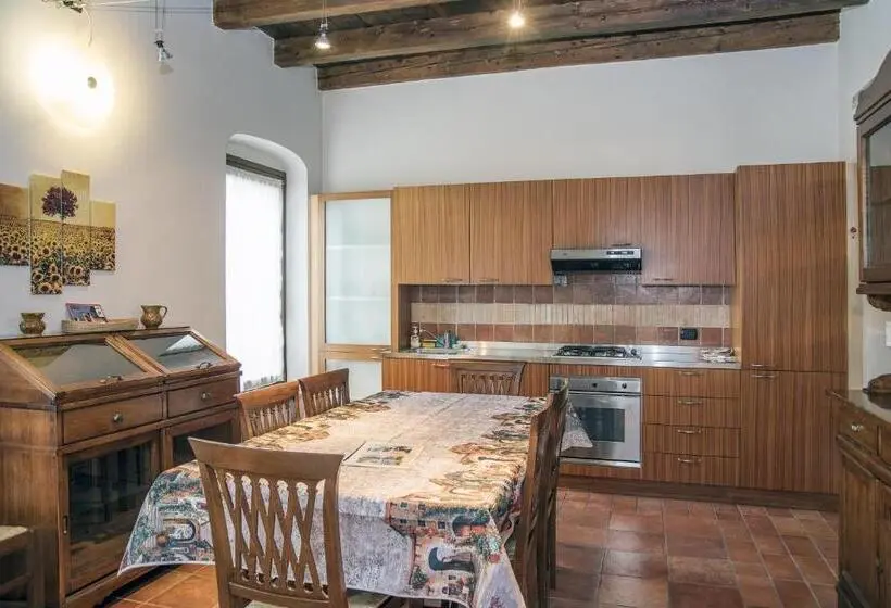 Perhehuoneisto, Residence Villa Vinco