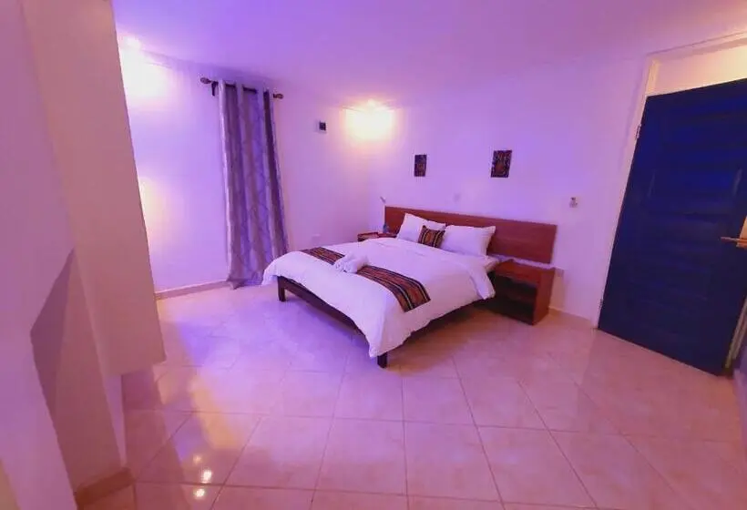 سوئیت با بالکن, Comfort E Suites