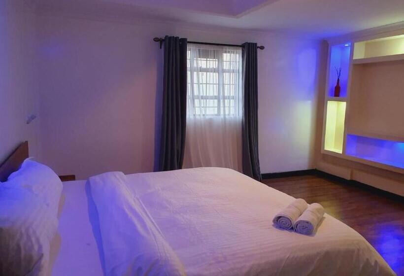 سوییت سوپریور, Comfort E Suites