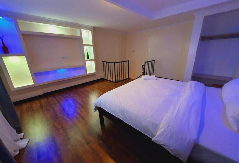 سوییت سوپریور, Comfort E Suites