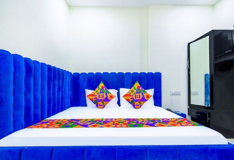 Номер Deluxe, Fabhotel Mantra Residency