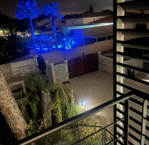 דירת חדר נוף לגינה, Mimosas Résidence