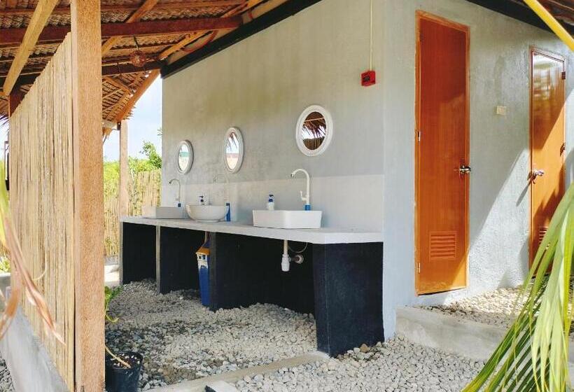 اتاق استاندارد با بالکن, Riu Del Mar Hostel