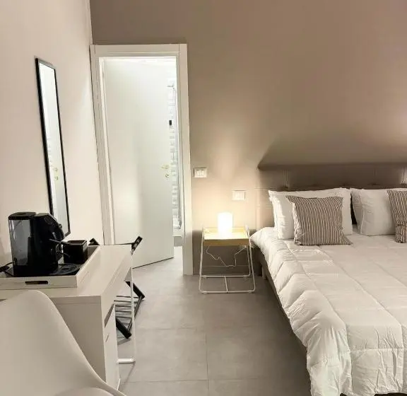 اتاق راحتی سه تخته, 4th Floor Caserta