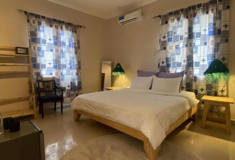 豪华房间, Hanaia House