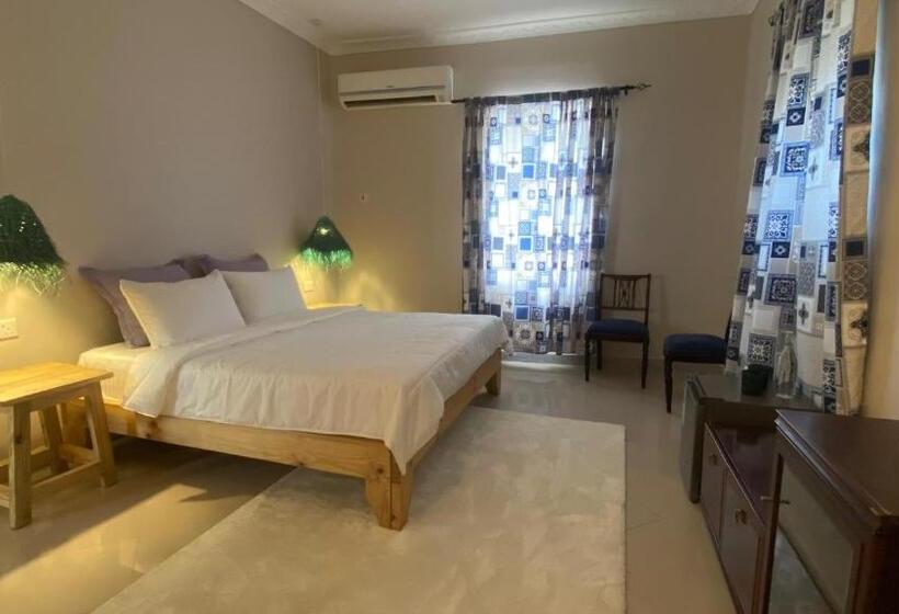 带大床的高级房间, Hanaia House