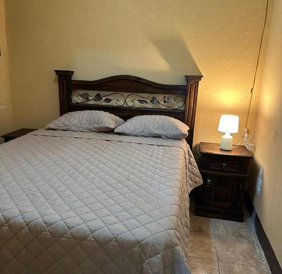 سوییت لوکس, Neizan