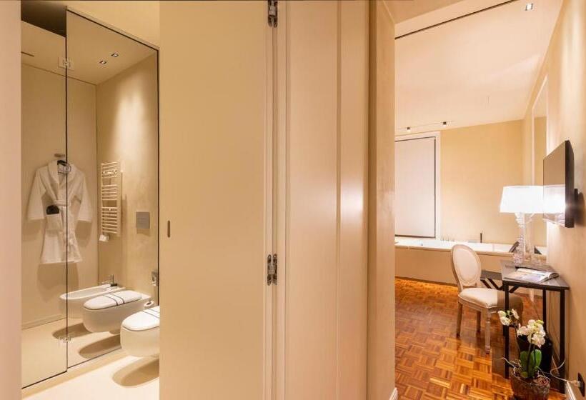 اتاق لوکس, Five Suite