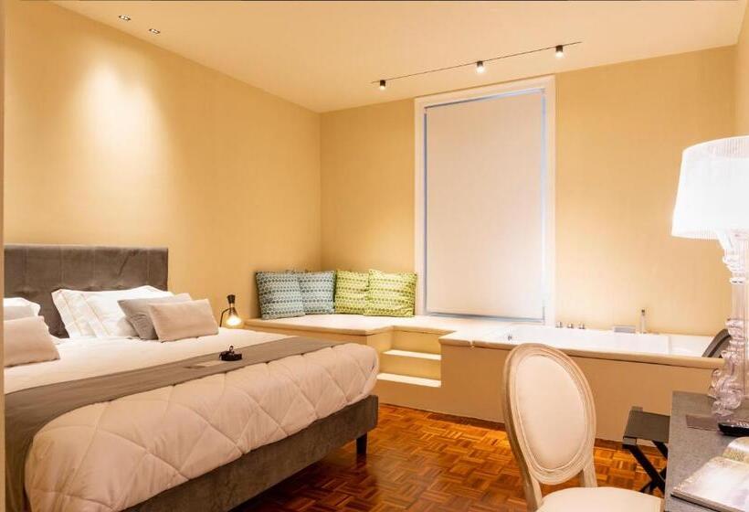 اتاق لوکس, Five Suite