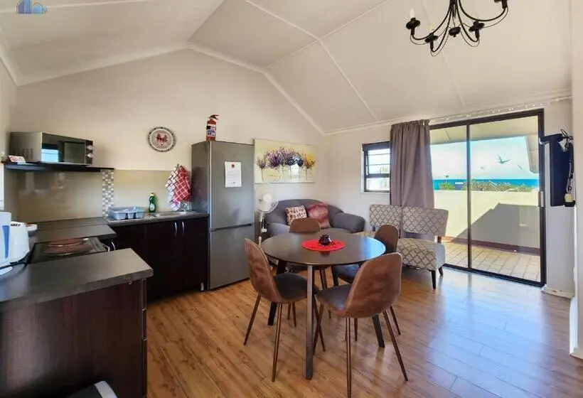 スタンダードルーム, Gonubie Guest Cottages