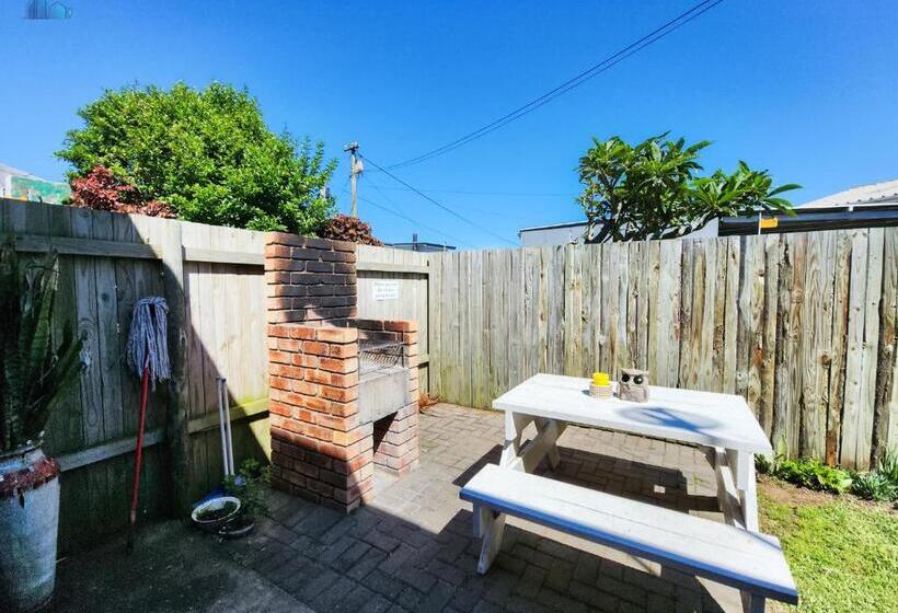 חדר משפחתי נוף לגינה, Gonubie Guest Cottages