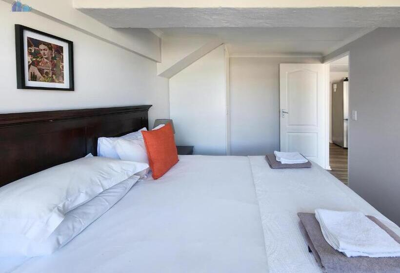 חדר משפחתי נוף לגינה, Gonubie Guest Cottages