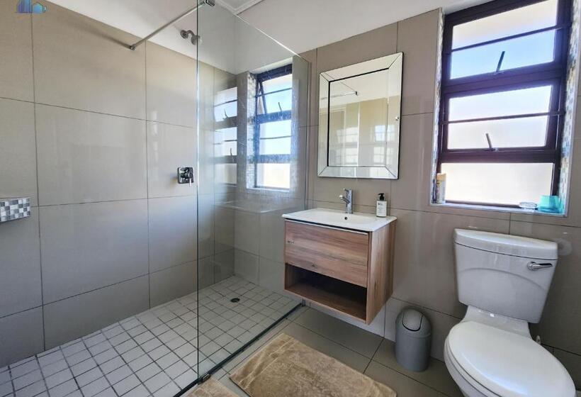 חדר משפחתי, Gonubie Guest Cottages