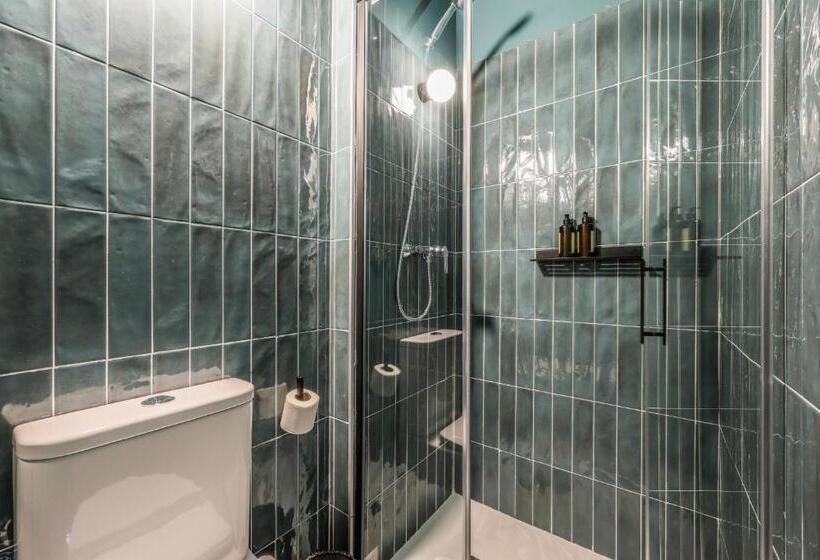 اتاق استاندارد با چشمانداز استخر, Madrid Live Coworking Self Service