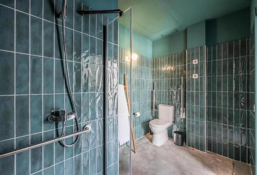 اتاق لوکس, Madrid Live Coworking Self Service