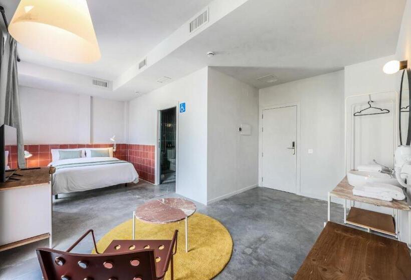 اتاق لوکس, Madrid Live Coworking Self Service