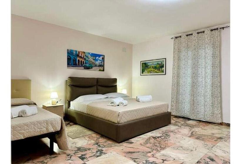 标准三人间, Unique Rooms In Centro Città Bagno Privato E Climatizzatore
