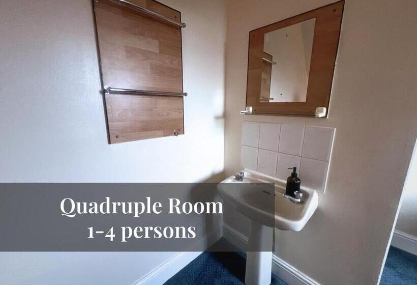 Номер Стандарт Четырехместный Совместный Санузел, Helen S Hotel Near Wembley