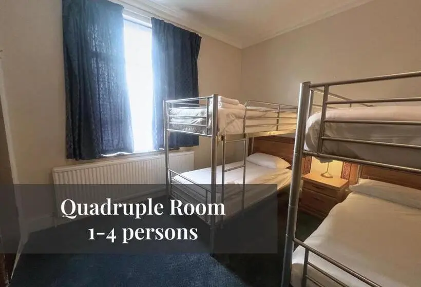 Standard Neljän Hengen Huone Jaettu Kylpyhuone, Helen S Hotel Near Wembley