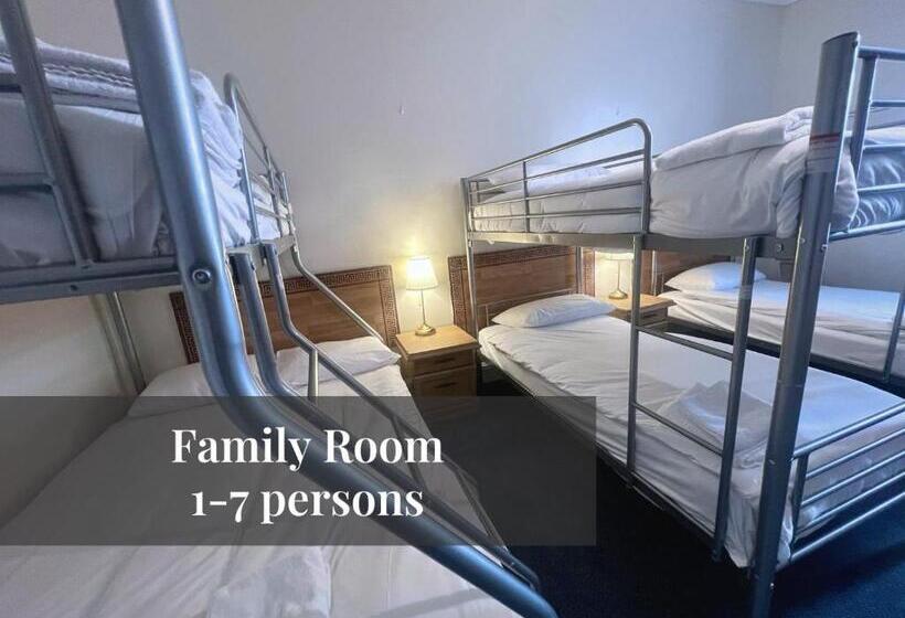 Семейный Номер Совместный Санузел, Helen S Hotel Near Wembley