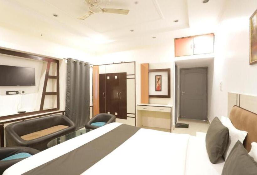 디럭스 룸, Hi5 Stay Near Care Hospital By Morservices