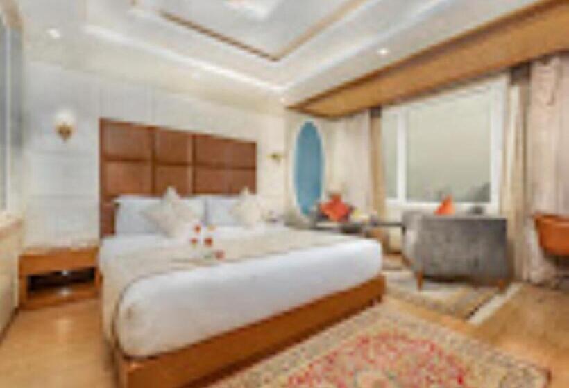 غرفة ديلوكس, Meerz , Srinagar