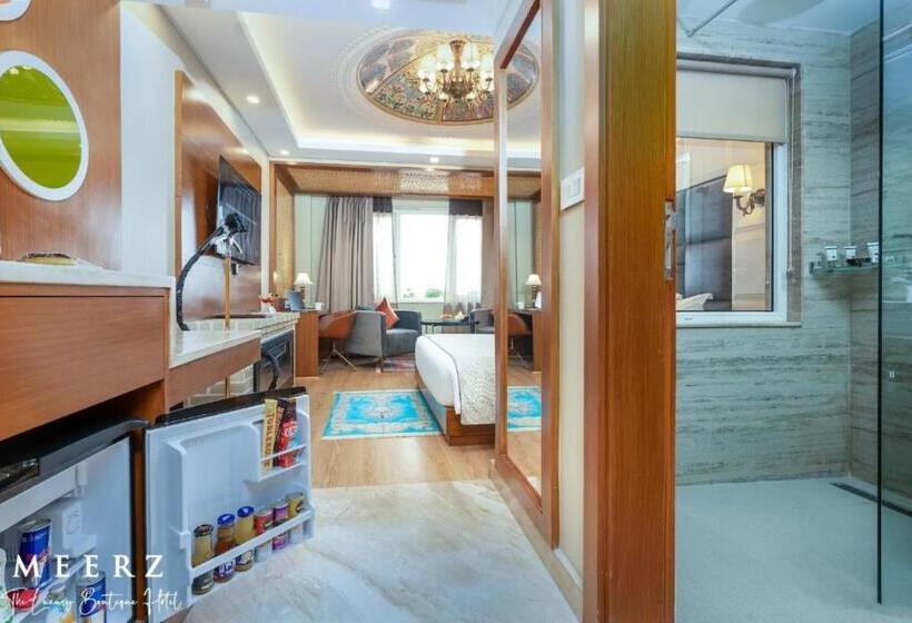 Номер Deluxe, Meerz , Srinagar
