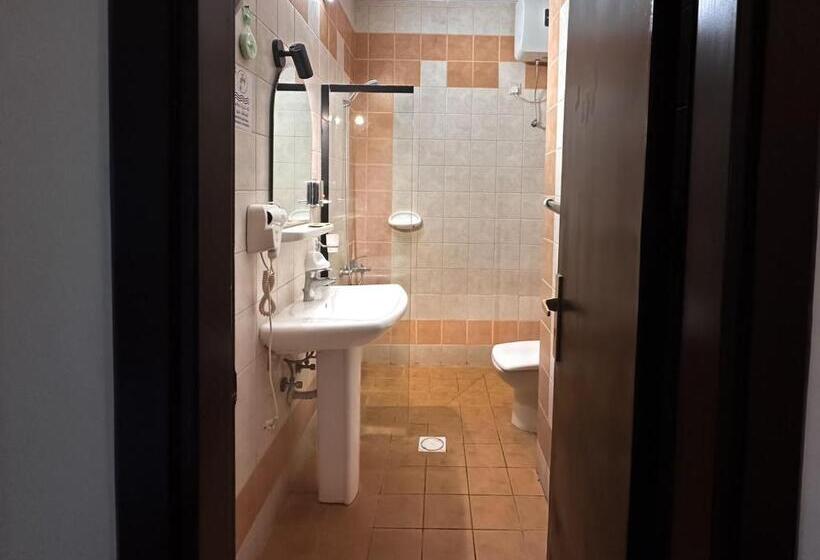 スイート, Capital Guest