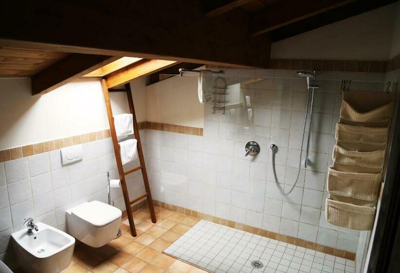 스탠다드 트리플 룸, B&b Ca De Taruffi