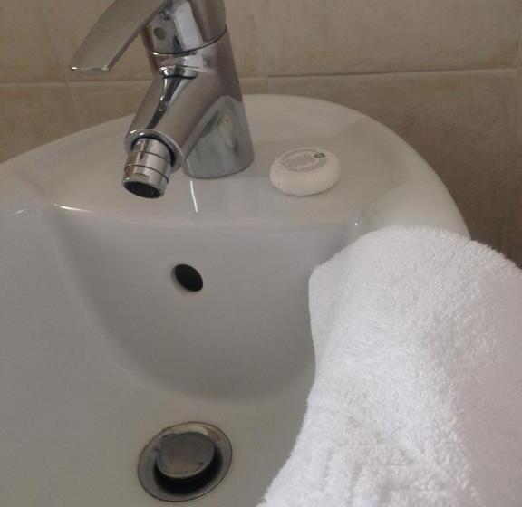 חדר אקונומי יחיד, B&b Daniel