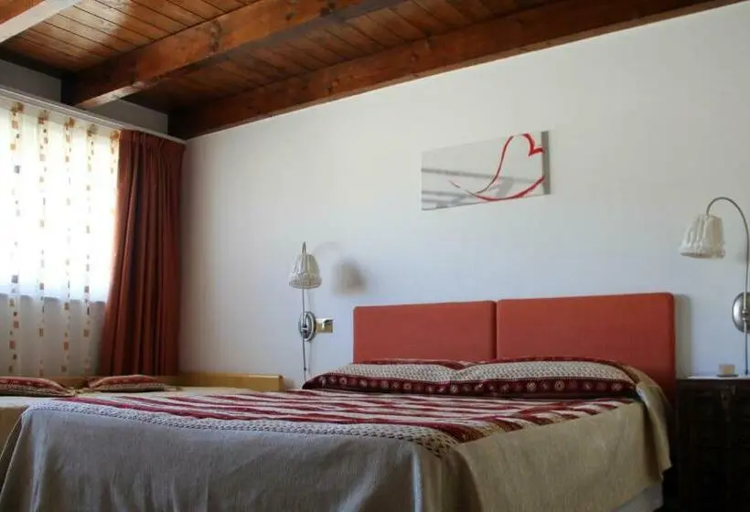 Standard Kolmen Hengen Huone Puutarhanäkymä, B&b La Betulla