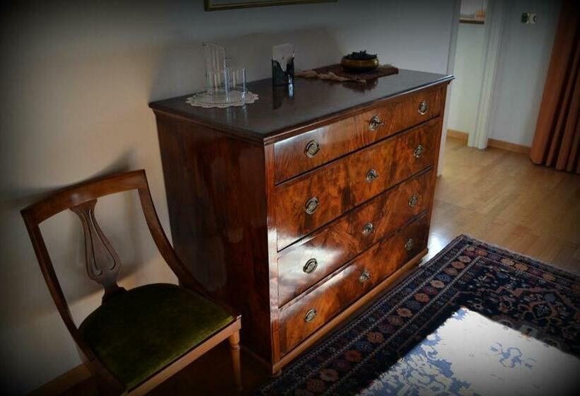 غرفة قياسية ثلاثية مطلة علي الحديقة, B&b La Betulla