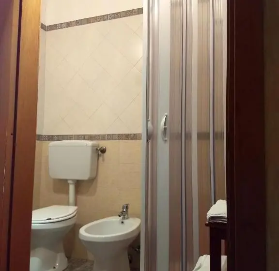Standard Kolmen Hengen Huone, Palazzo Aprile