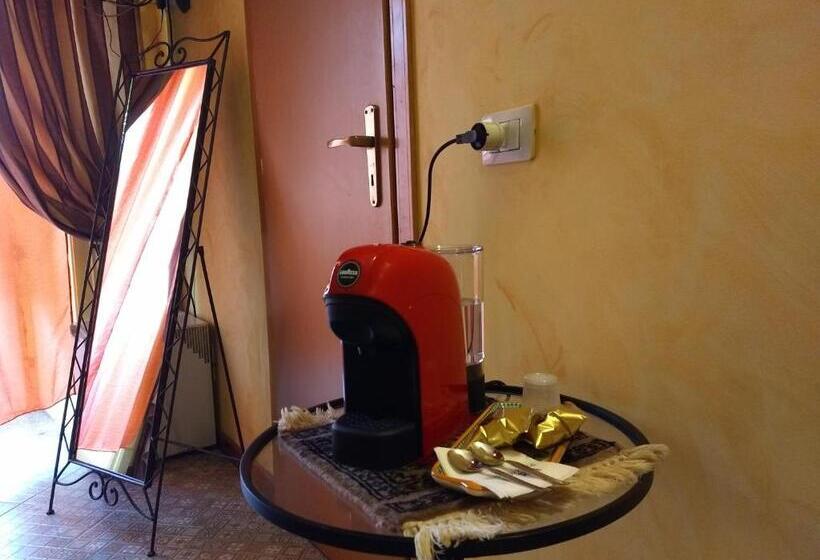 Üç Kişilik Standart Oda, Palazzo Aprile