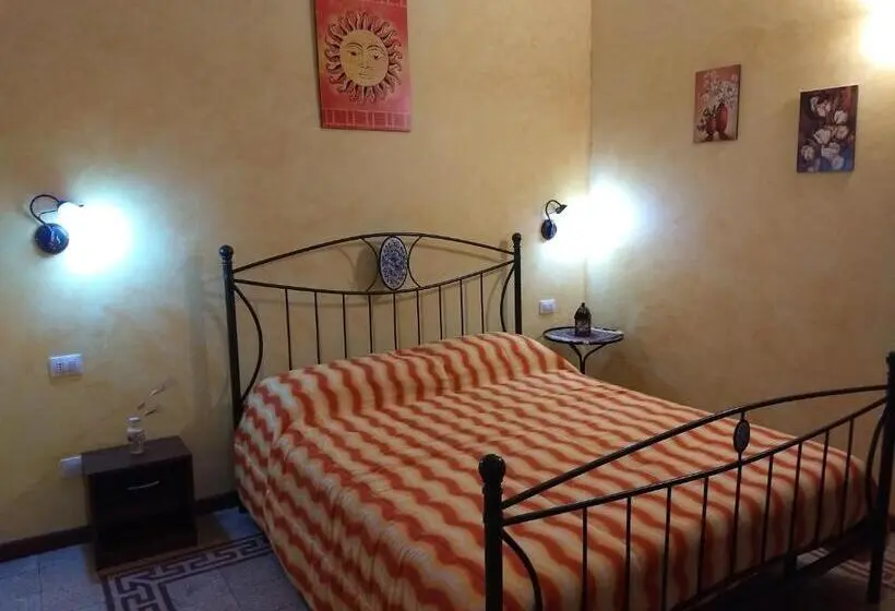 Standard Yhden Hengen Huone, Palazzo Aprile