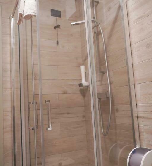 غرفة قياسية, Al Ponte Garnì