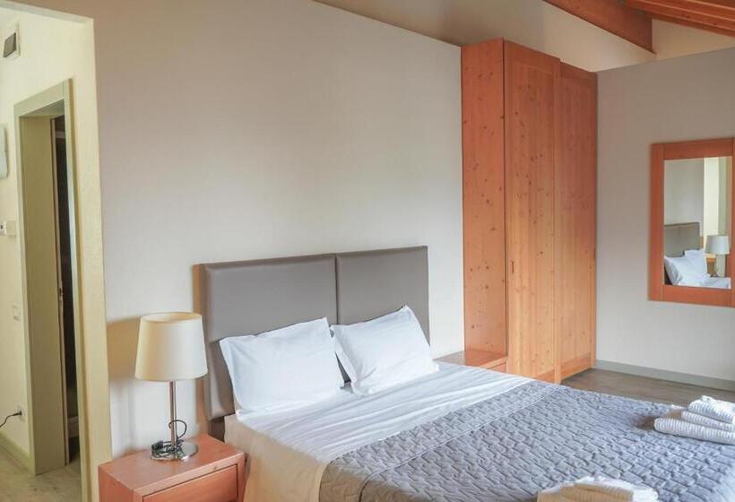 סוויטת ג'וניור, Al Ponte Garnì