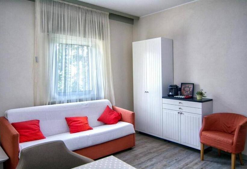 דירת חדר, Al Ponte Garnì