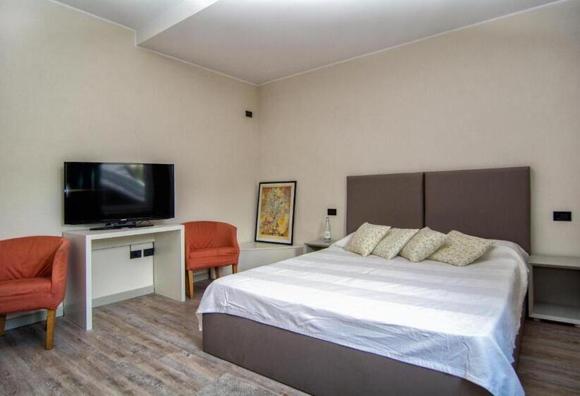 شقة غرفة واحدة, Al Ponte Garnì