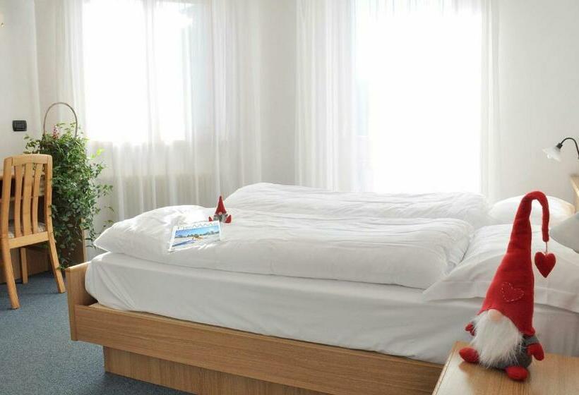 غرفة قياسية, Albergo Antico