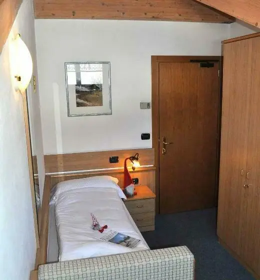 Standard Yhden Hengen Huone, Albergo Antico
