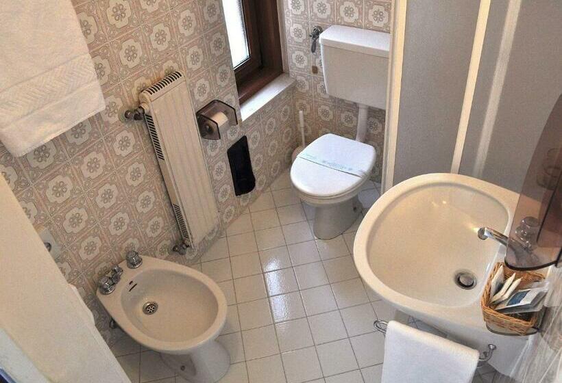 غرفة إقتصادية, Albergo Antico