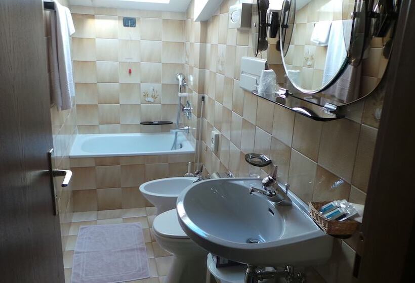 غرفة إقتصادية, Albergo Antico