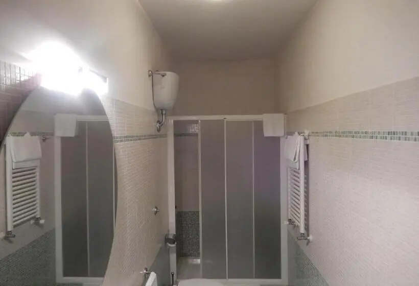 スタンダードトリプルルーム, Albergo Dei Leoni