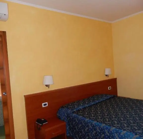 スーペリアシングルルーム, Albergo Dei Leoni