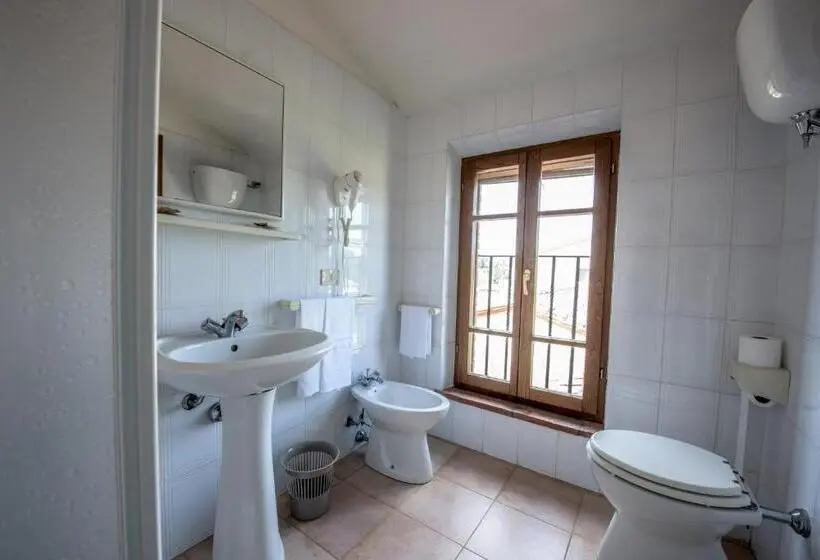 Standard Yhden Hengen Huone, Albergo La Foresteria