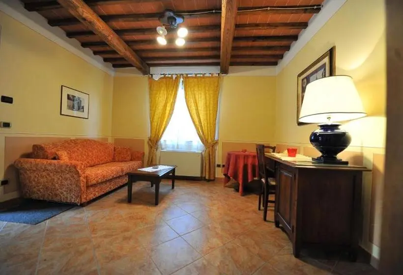 Perhehuone, Albergo La Foresteria