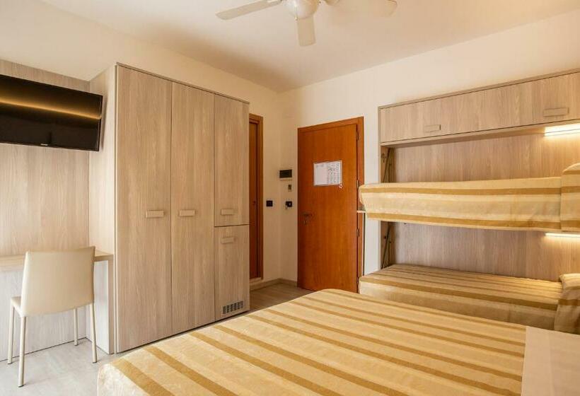 4 Bett Superior Zimmer, Angelo