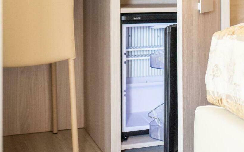 Superior-Zimmer, Angelo