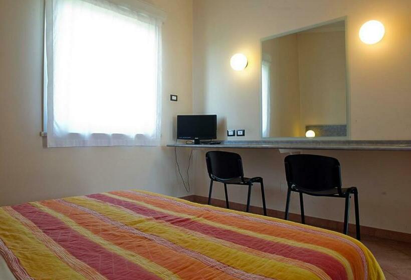 חדר סטנדרט, Auto